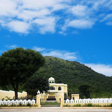 Maangarh Resorts Удайпур Экстерьер фото