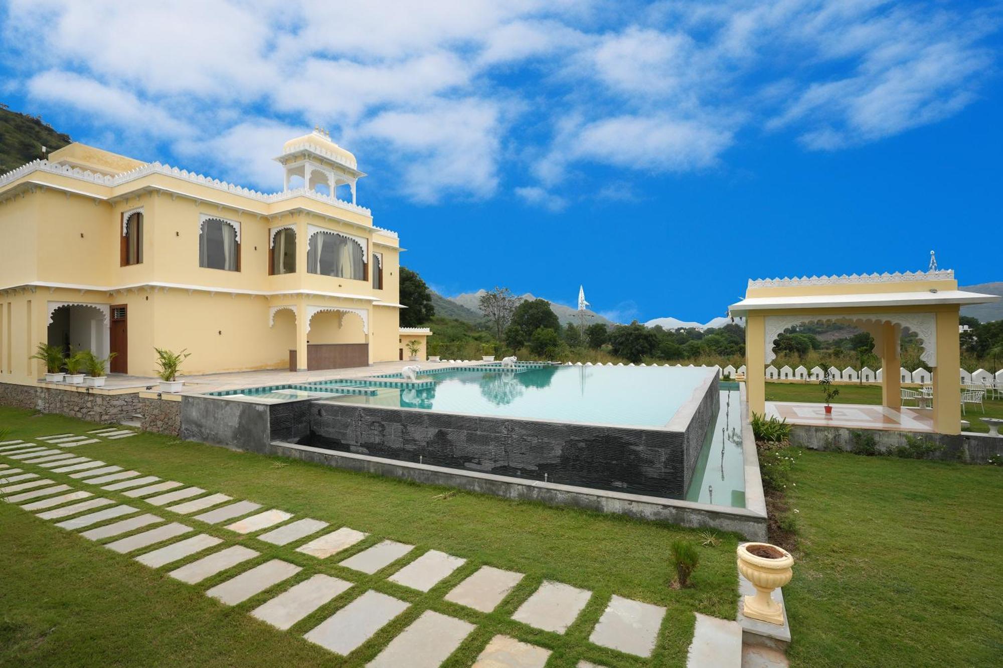 Maangarh Resorts Удайпур Экстерьер фото