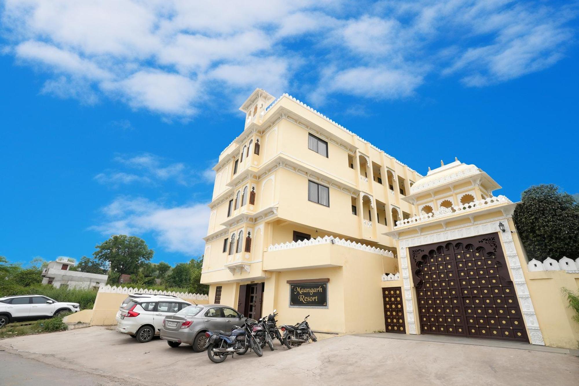 Maangarh Resorts Удайпур Экстерьер фото