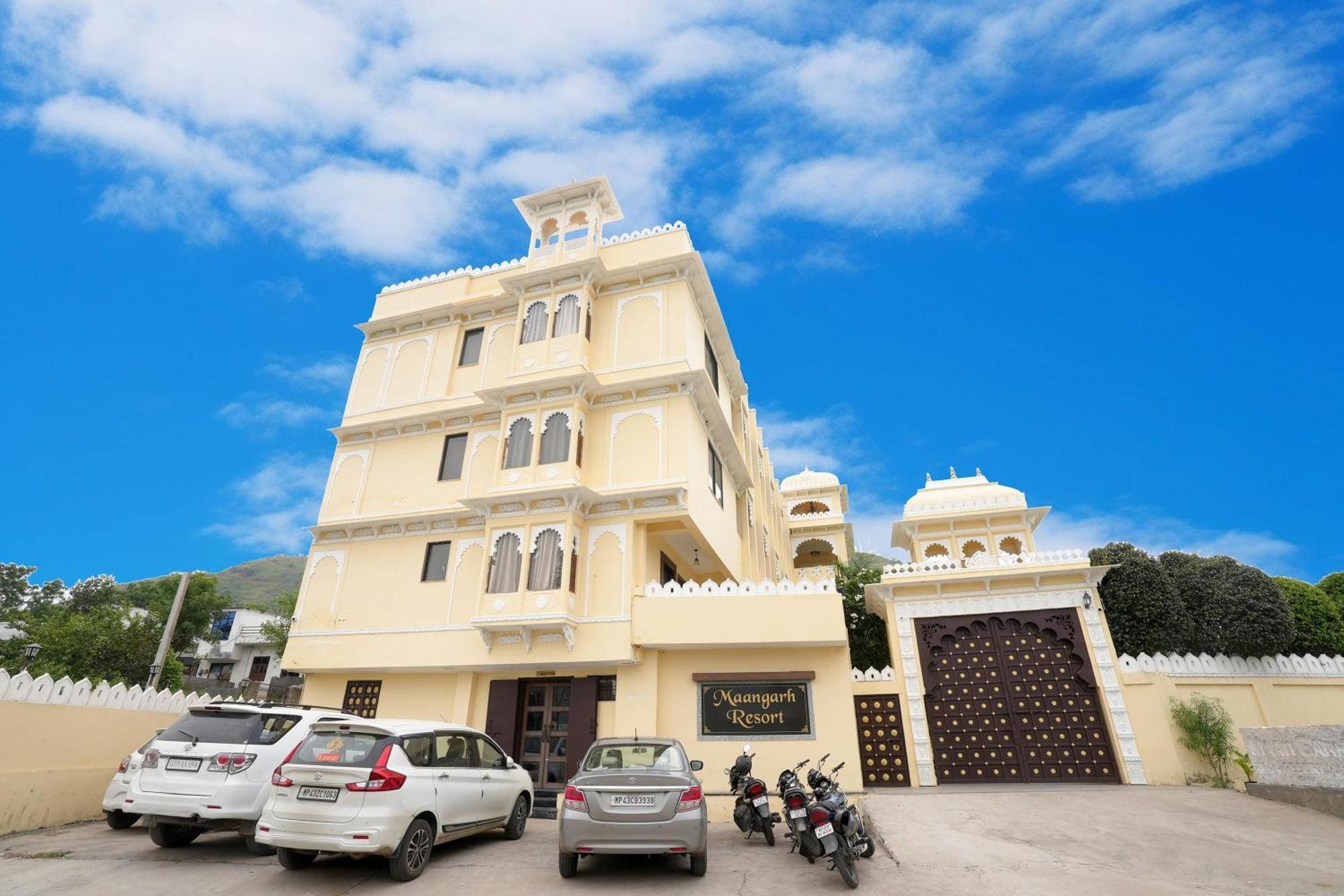 Maangarh Resorts Удайпур Экстерьер фото